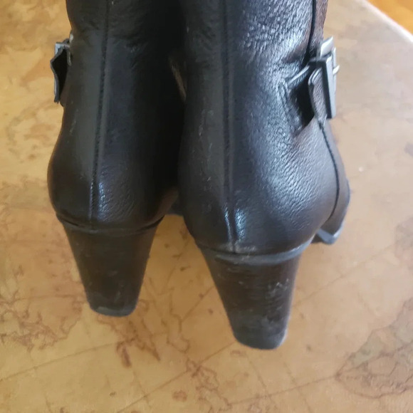 *LEATHER Booties,  Size 8, Black - Picture 6 of 12